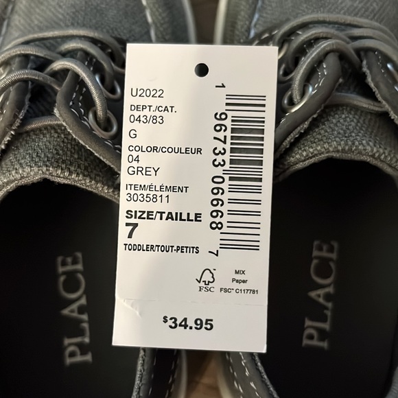 Size 7 toddler no tie shoes - Picture 4 of 4